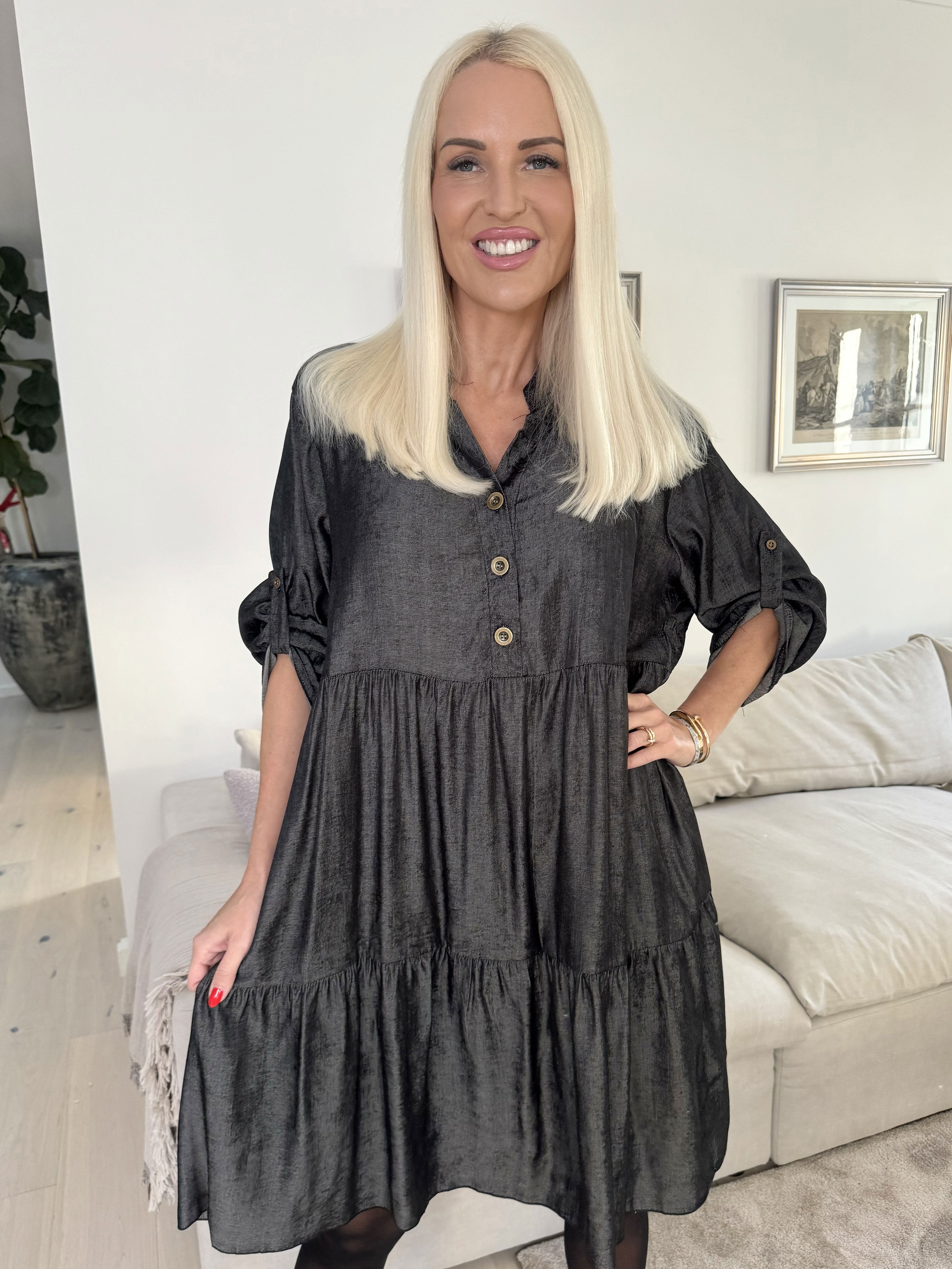 Milano Denim Midi - Söt viskosklänning med lager-på-lager-look